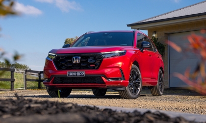 Honda CR-V Hybrid là mẫu xe hybrid bán chạy nhất tại Mỹ 2023, sẽ có bản dùng pin nhiên liệu (FCEV) trong năm 2024